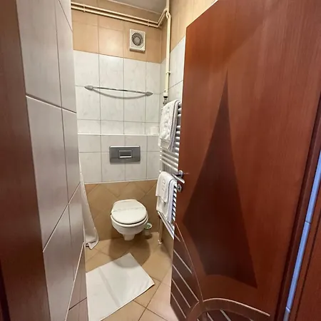 Park Hotell 3*