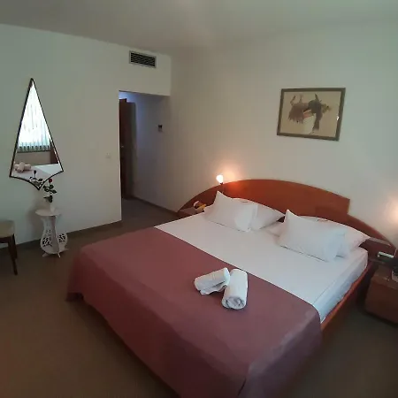 Park Hotel 3*